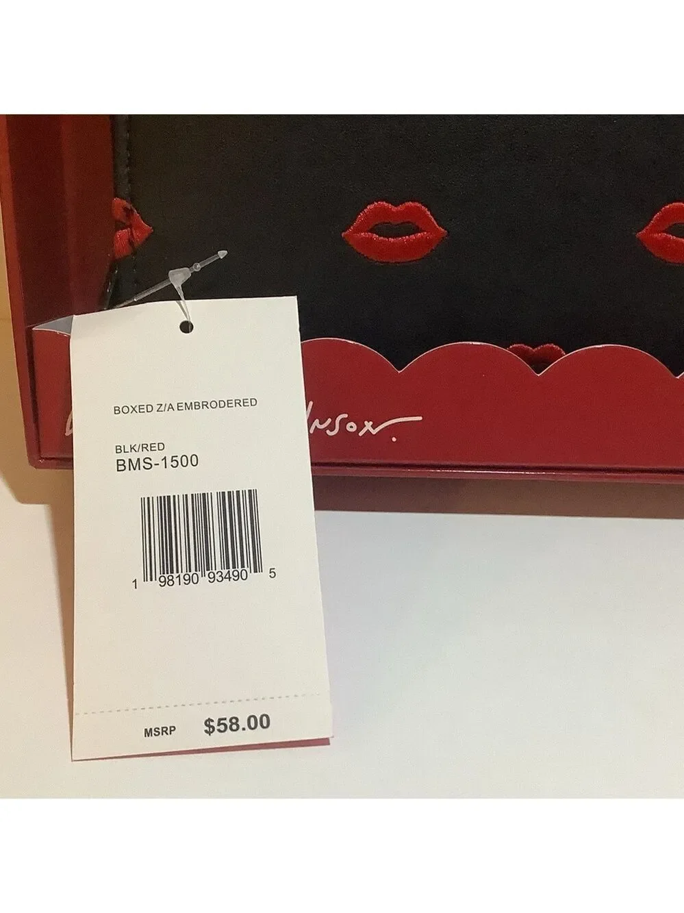 Betsey Johnson Lips Zip Around Wristlet Wallet New